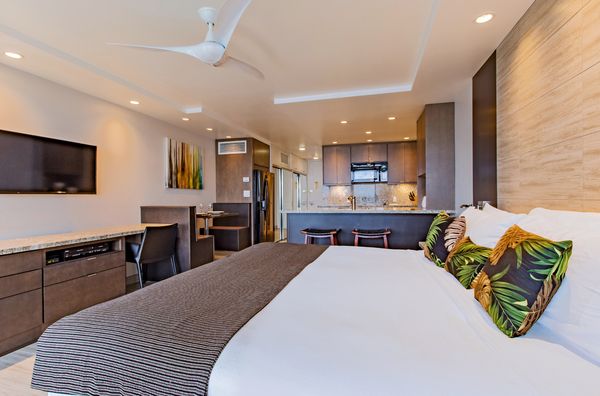 Oceanfront studio, Lahaina, Maui, Hawai'i. Recently remodeled.