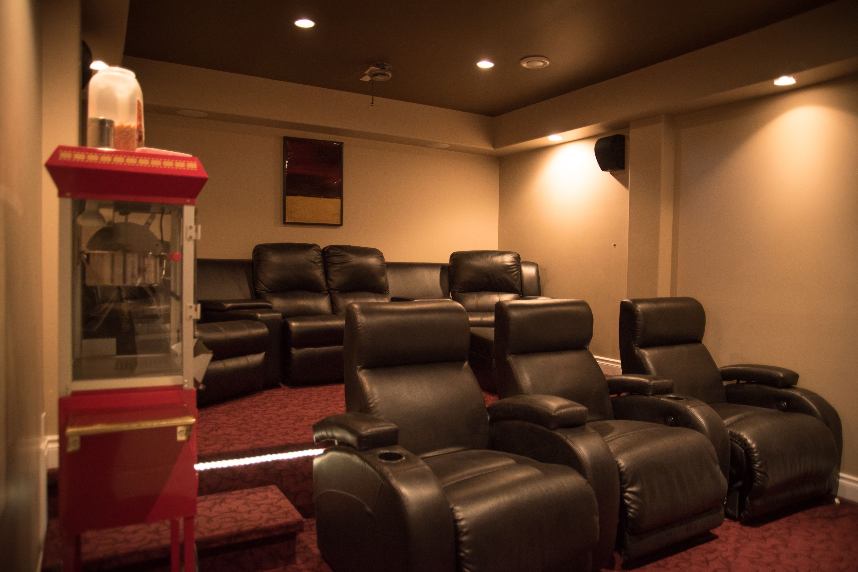 Stoneridge Mansion 8bed, 7 bath, +10,000sq ft on 22 acres... Welcome