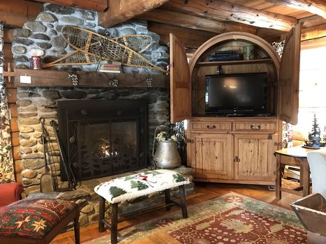 Stowe Vermont Authentic Private Log Cabin Fireplace Hot Tub