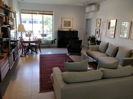 Comfort Luminous Quiet Air Conditioned Apt In Central Tel Aviv