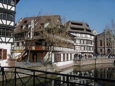 Un Lit Pour Des Vins Allemands