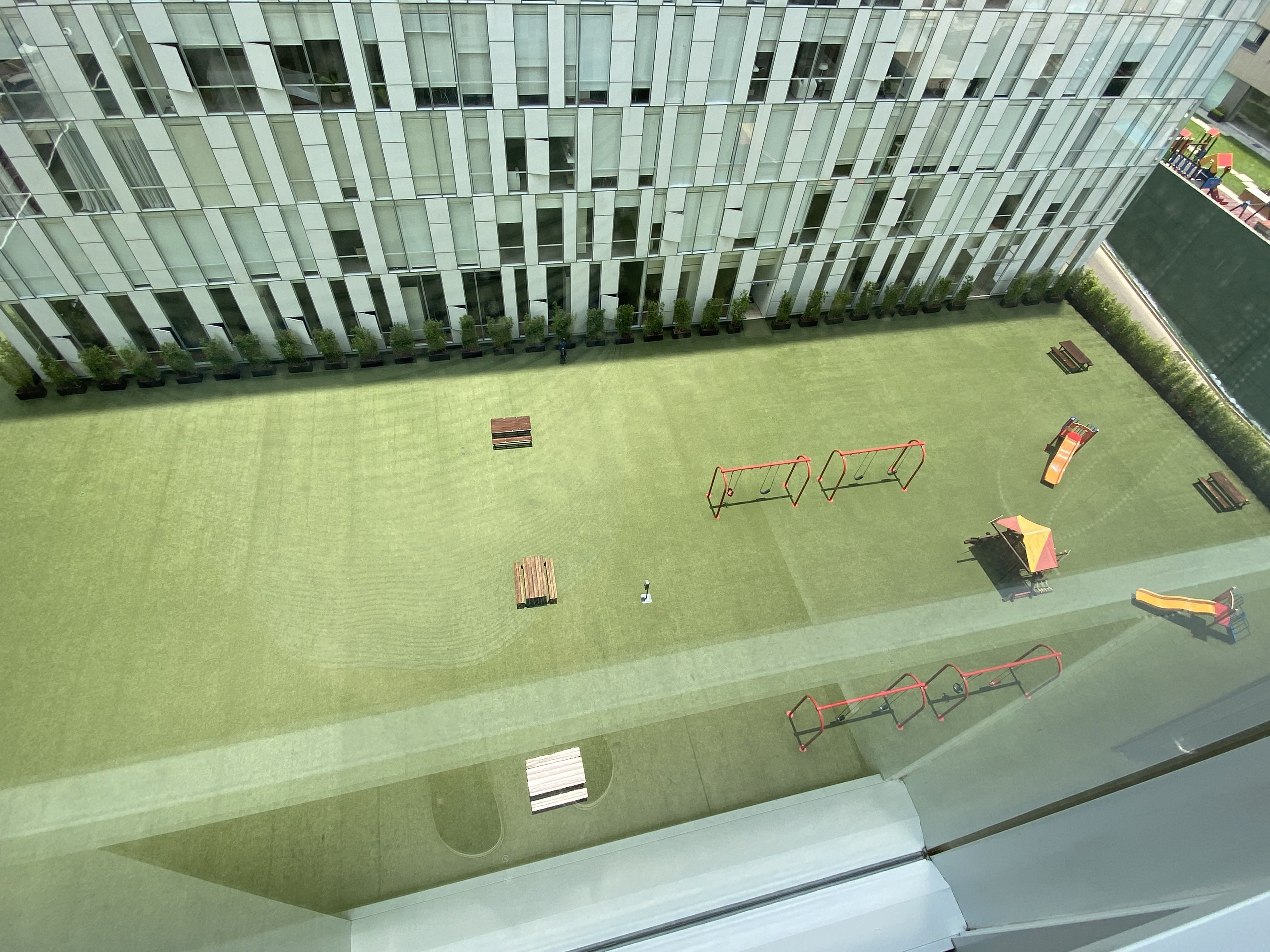 Visual Reference: Spacious And Modern 2Br 3Ba Apartment In A Gated High