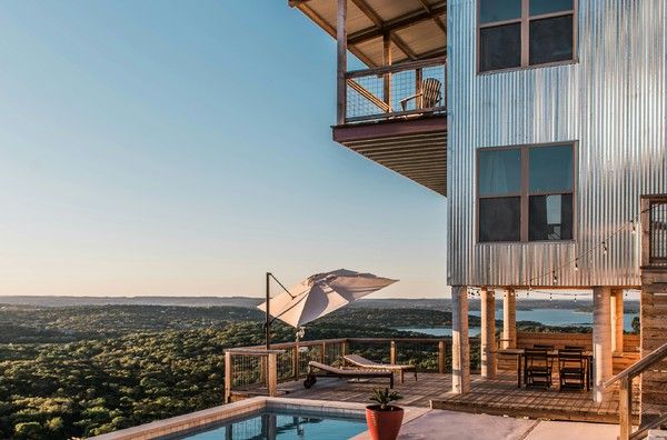 SKYHOUSE: Designer Cliffside Home with Lake Views and Private Pool