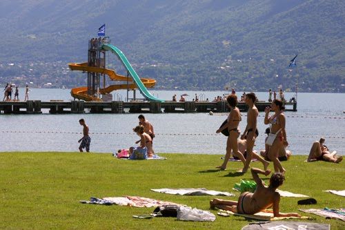 Grande Terrasse Avec Vue Sur Le Lac Du Bourget Photo De Le
